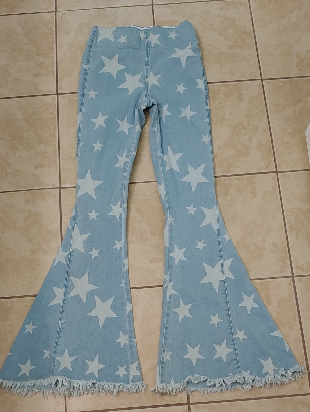 Show Me Your MuMu Blue Jeans Berkeley Bell Bottom You're A Star Fray Hem Size S
